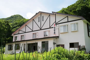 吉野屋の外観